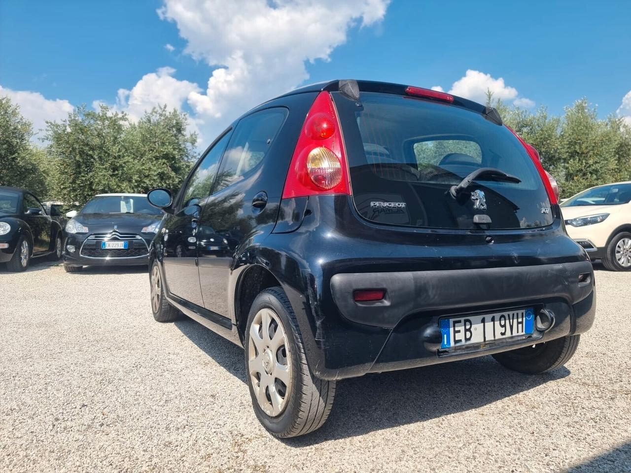 Peugeot 107 1.0 68CV 5p. Sweet Years NEOPATENTATI