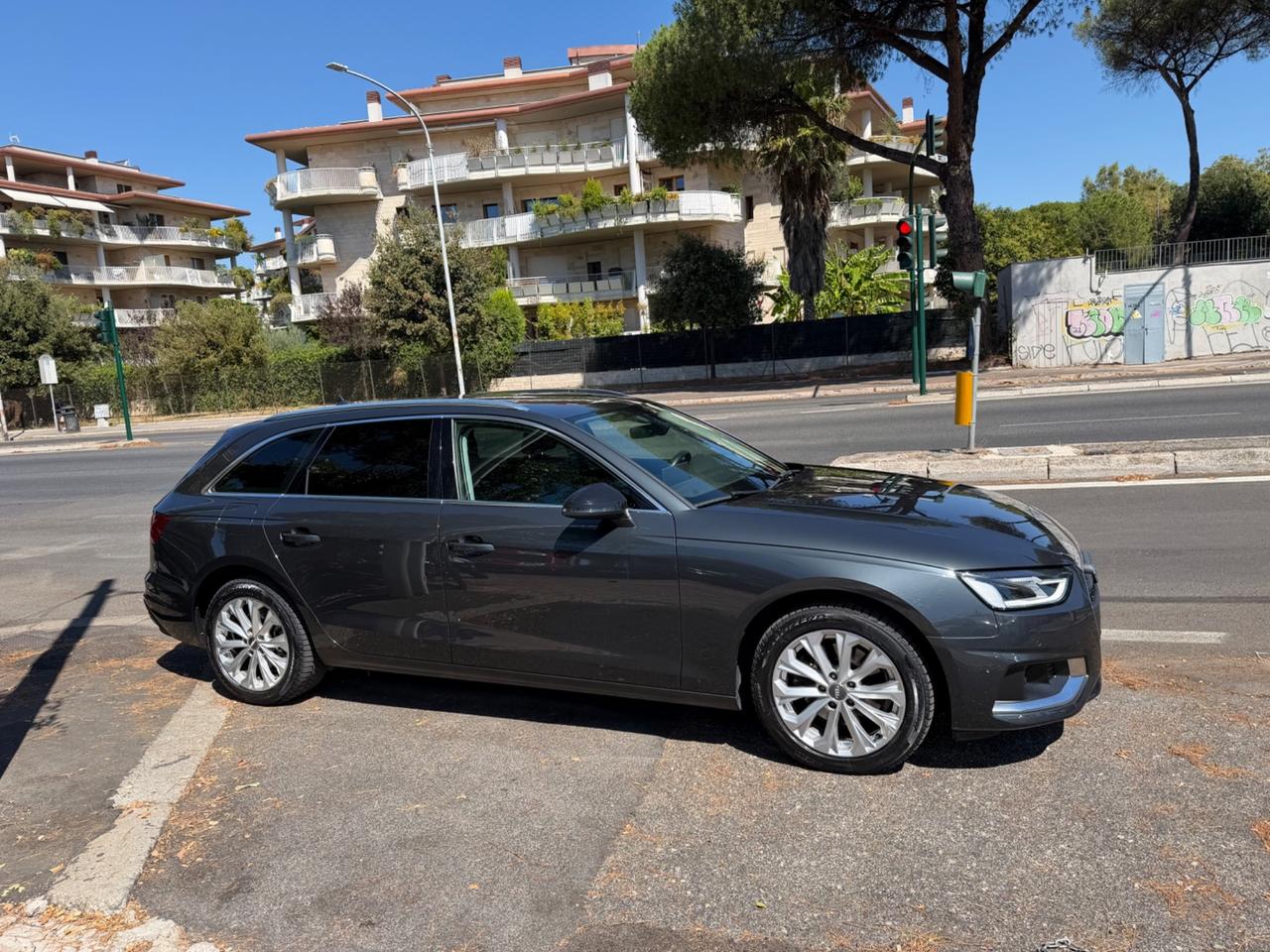 Audi A4 Avant 35 TDI S tronic Business Advanced PDC