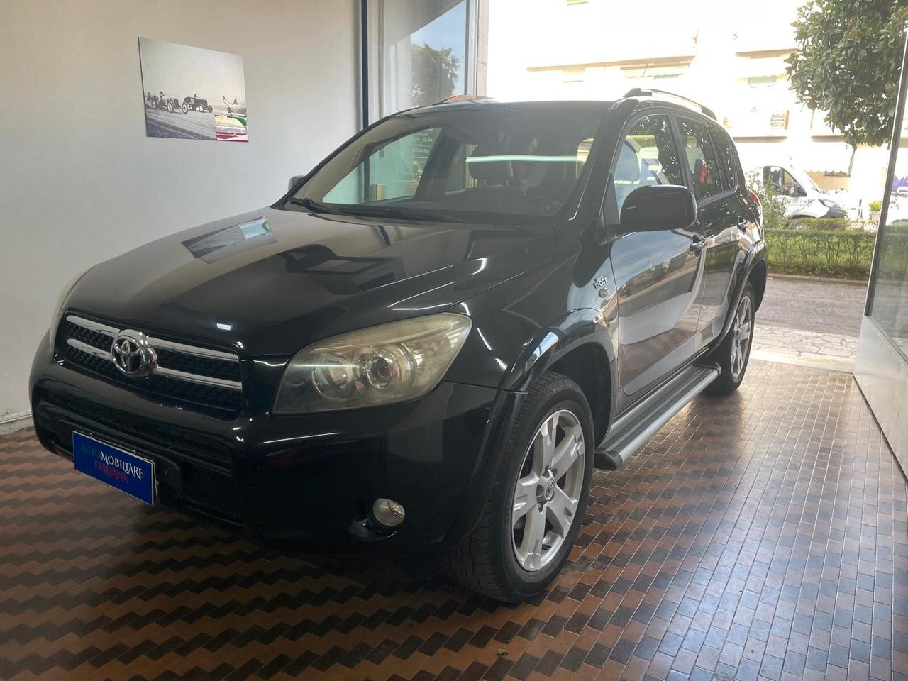 Toyota RAV 4 RAV4 2.2 D-4D 177 CV Luxury