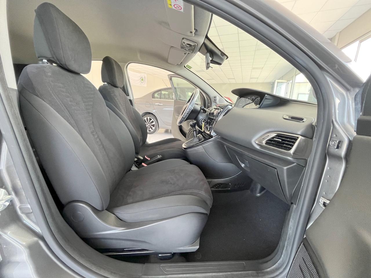 Lancia Ypsilon 1.2 69 CV 5 porte Platinum FULL