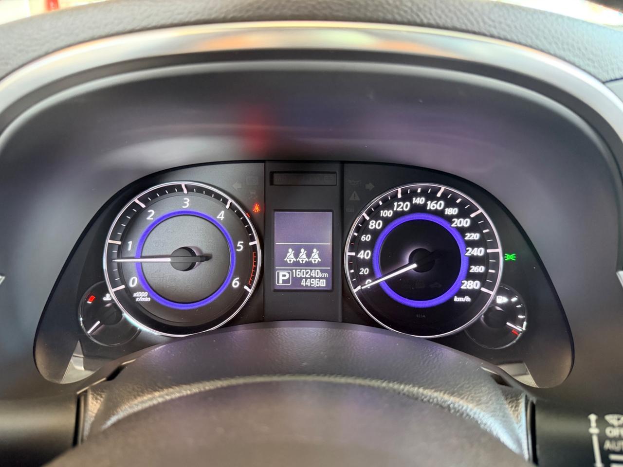 Infiniti QX70 3.0 diesel V6 AT S Premium