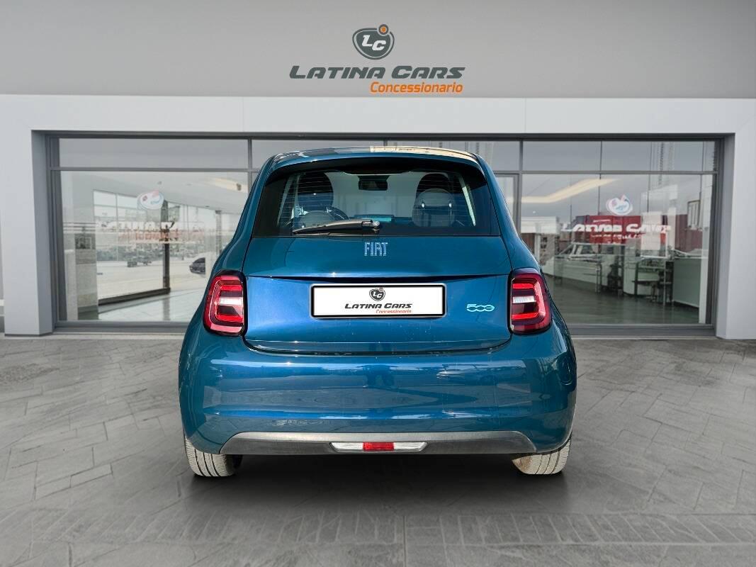 Fiat 500e 3+1 42 kWh Icon CON CARPLAY