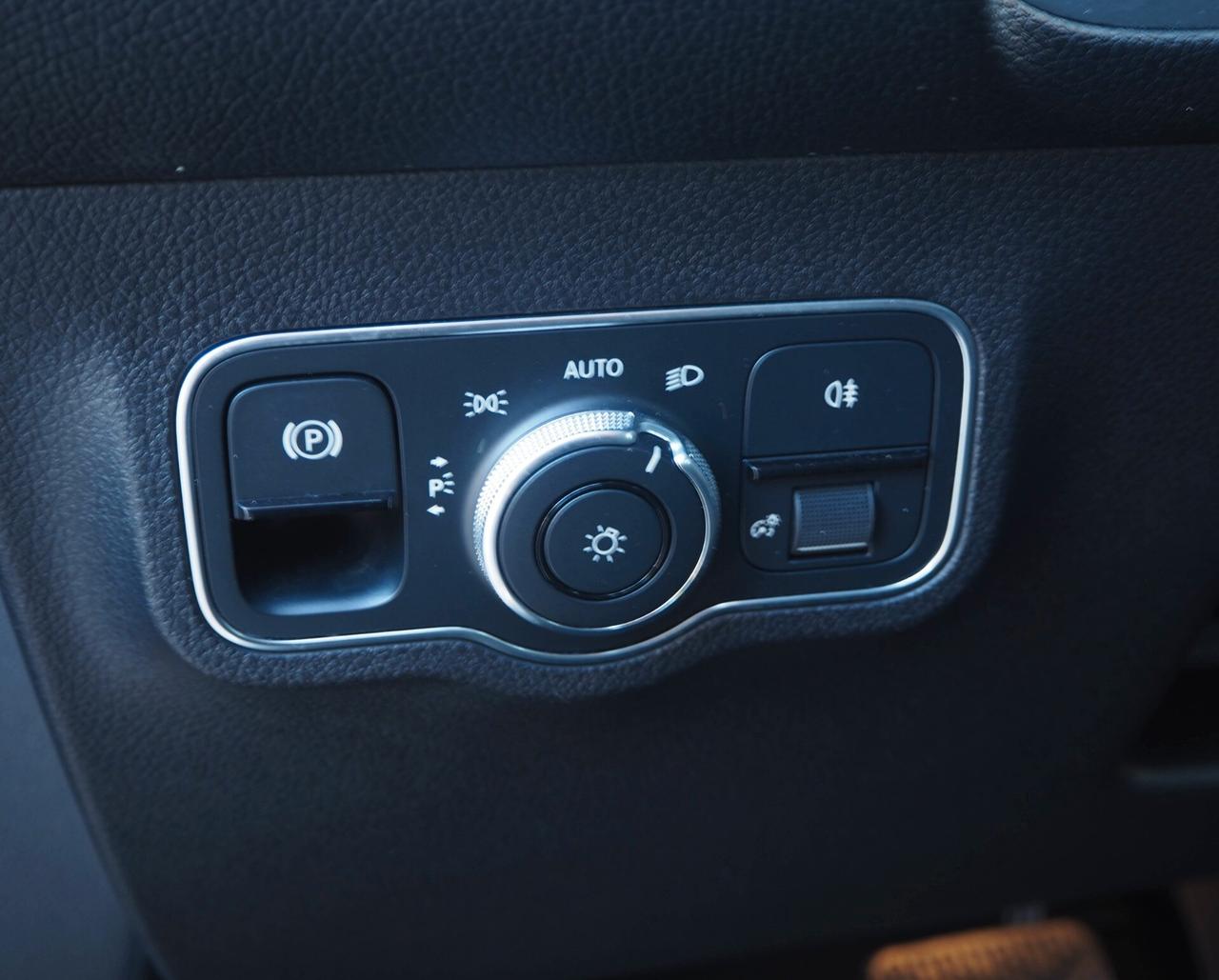 Mercedes-benz GLB 180 d Automatic Sport