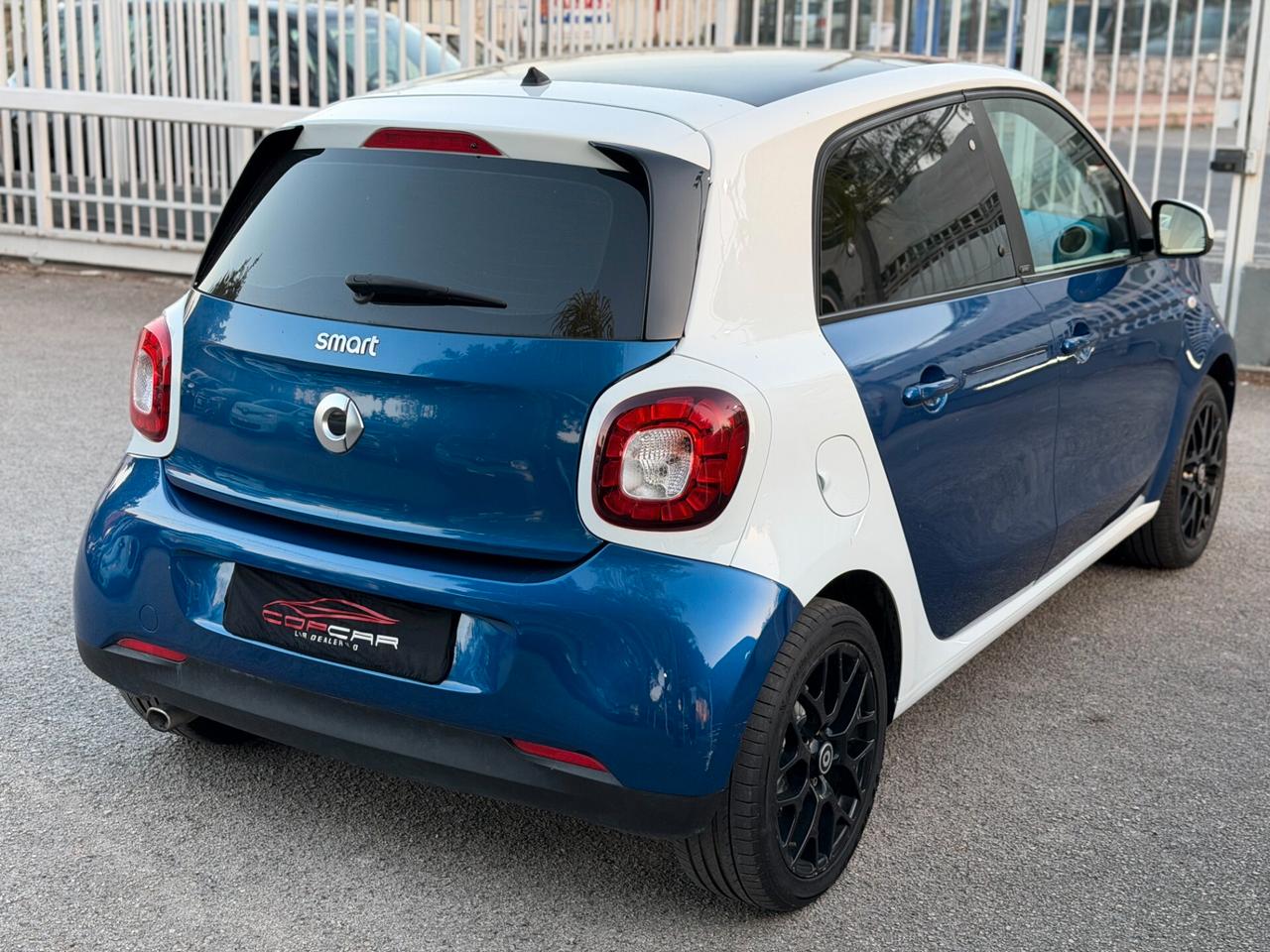 Smart ForFour 70 1.0 twinamic Proxy LED TETTO