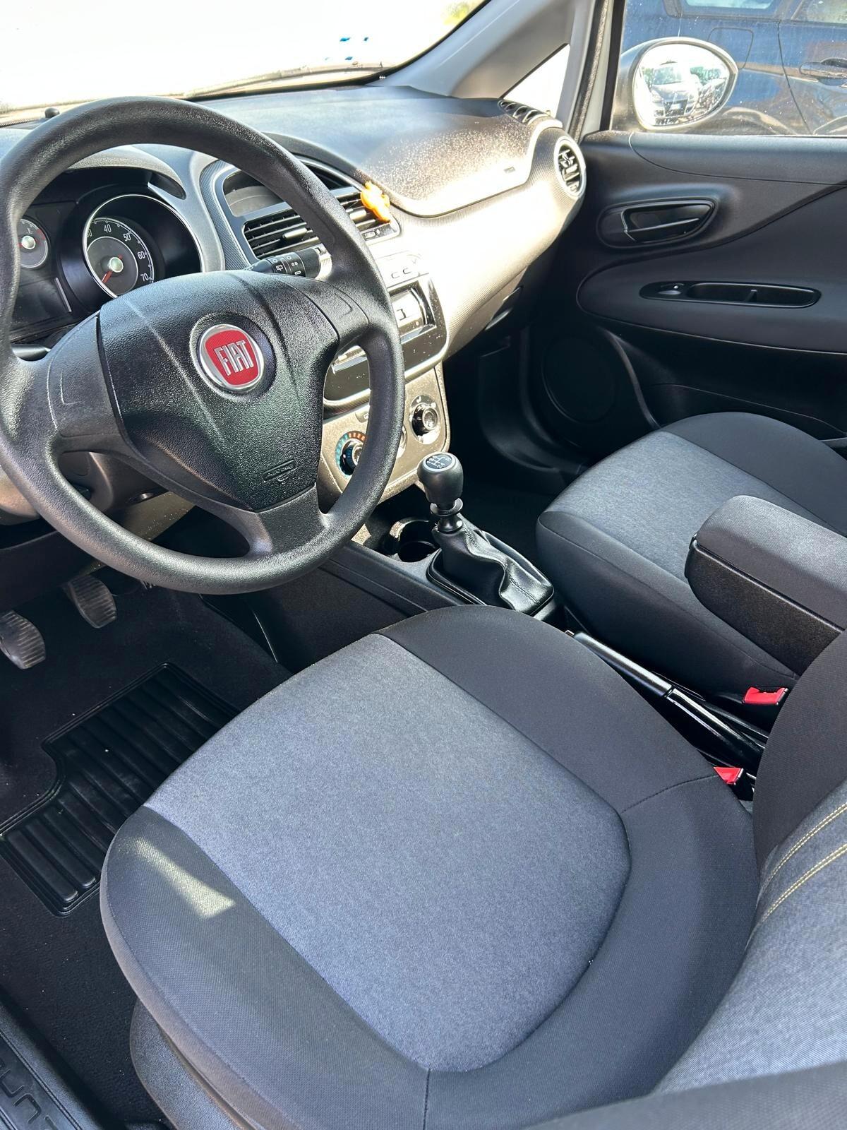 Fiat Punto 1.2 8V 5 porte Lounge ok neo patentati