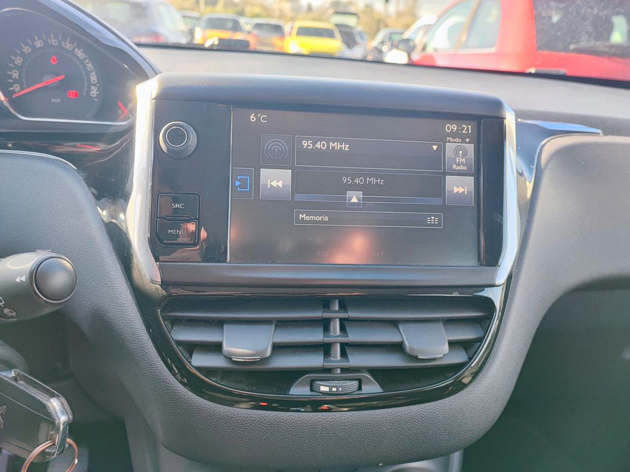 Peugeot 208 1.4 HDi 68 CV 5 porte Allure