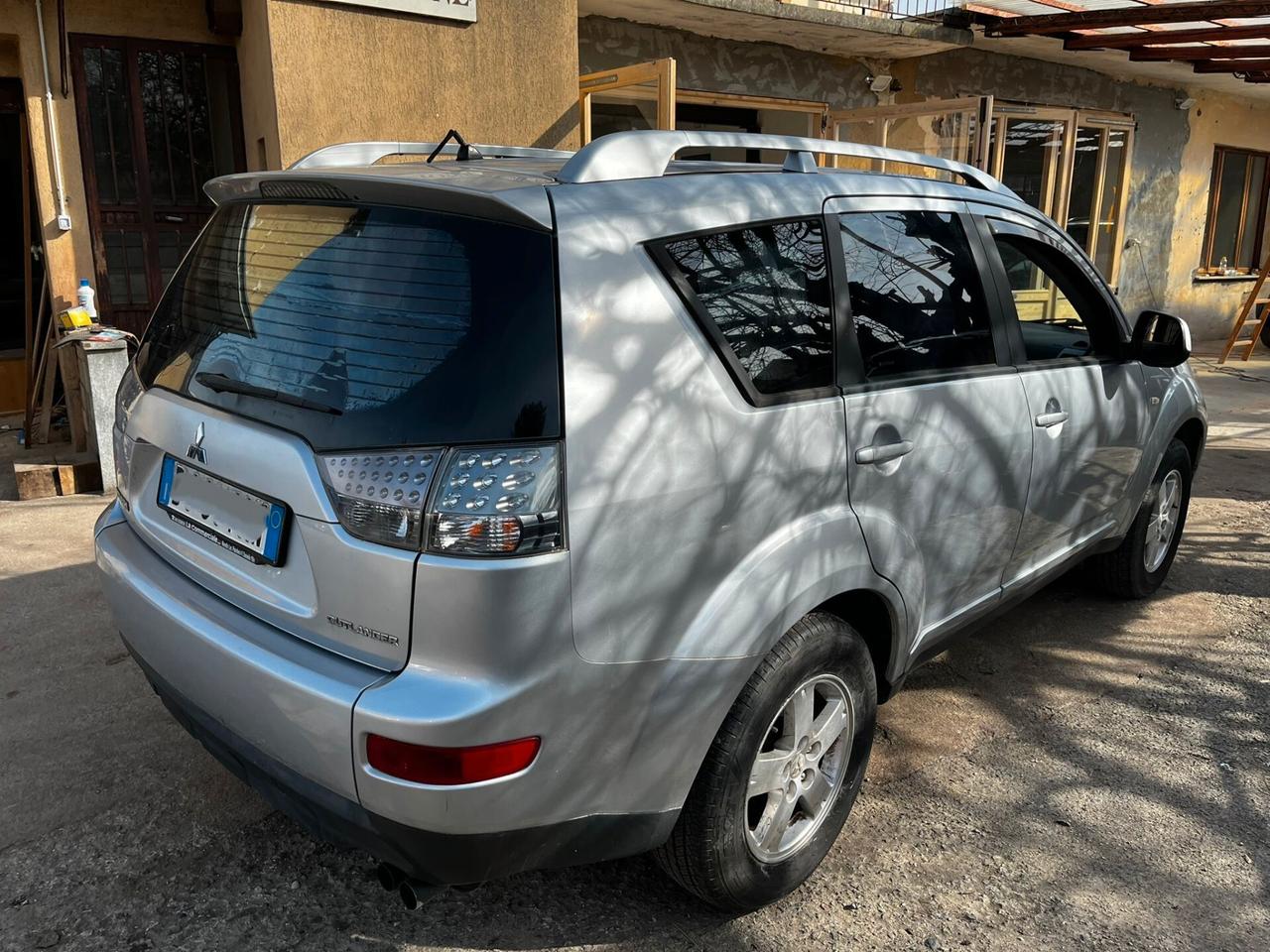 Mitsubishi Outlander 2.0 DI-D Invite DPF