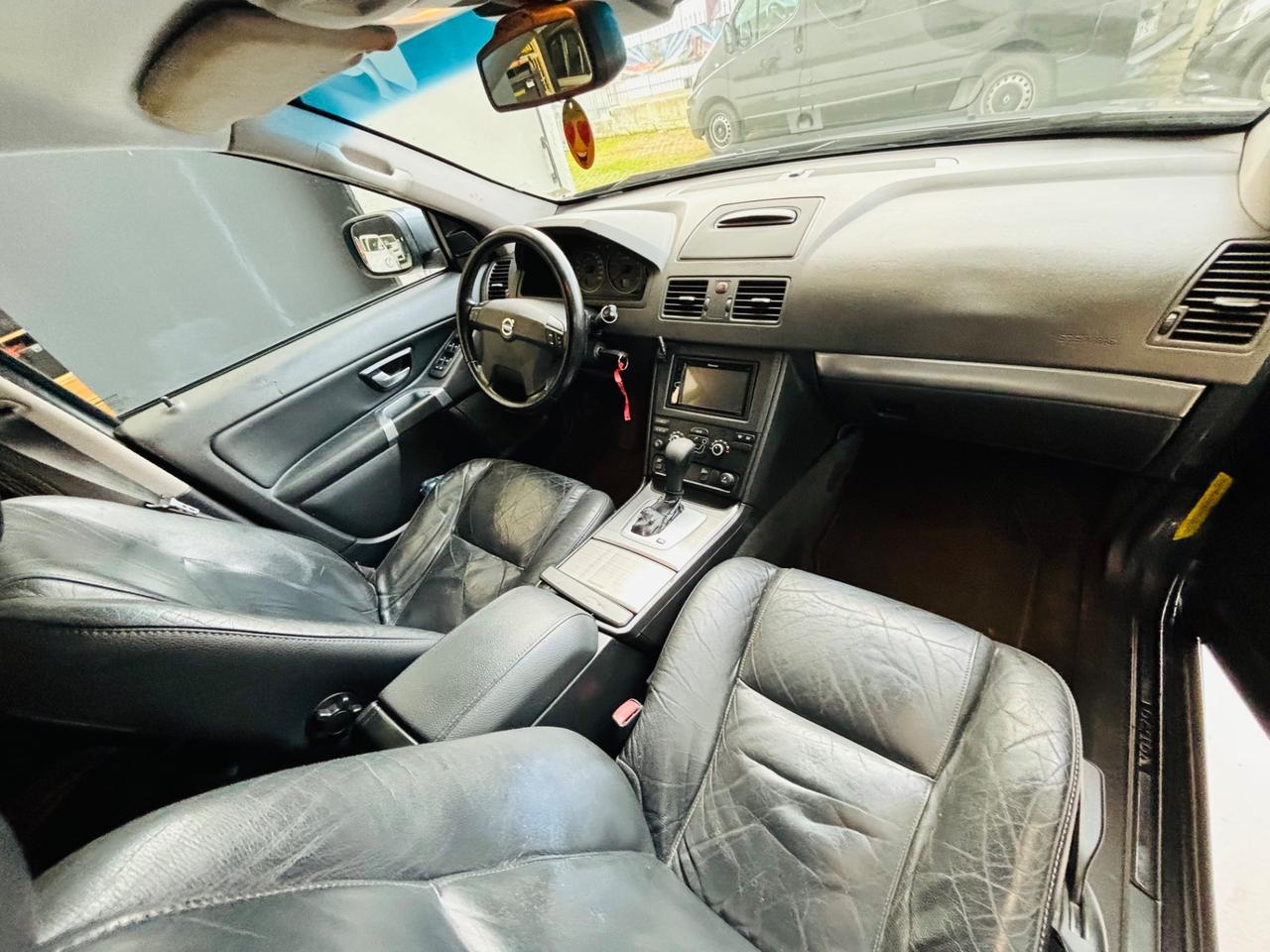 Volvo XC 90 XC90 2.4 D5 185 CV aut. AWD Executive