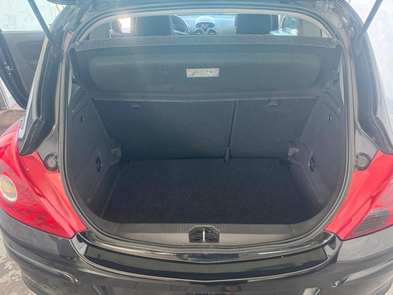 Opel Corsa 1.2 OK Neopatentati.