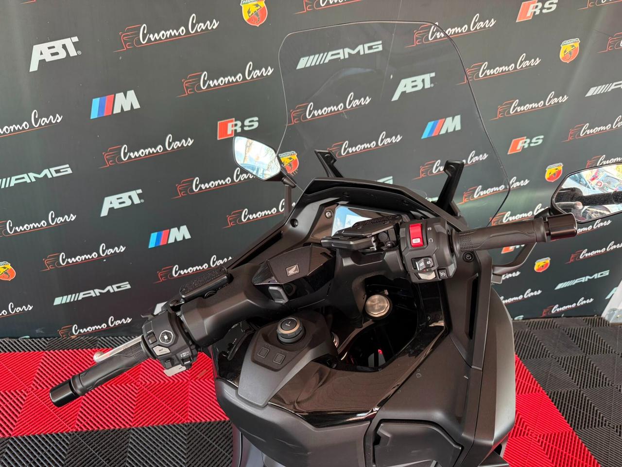 Honda Forza 750