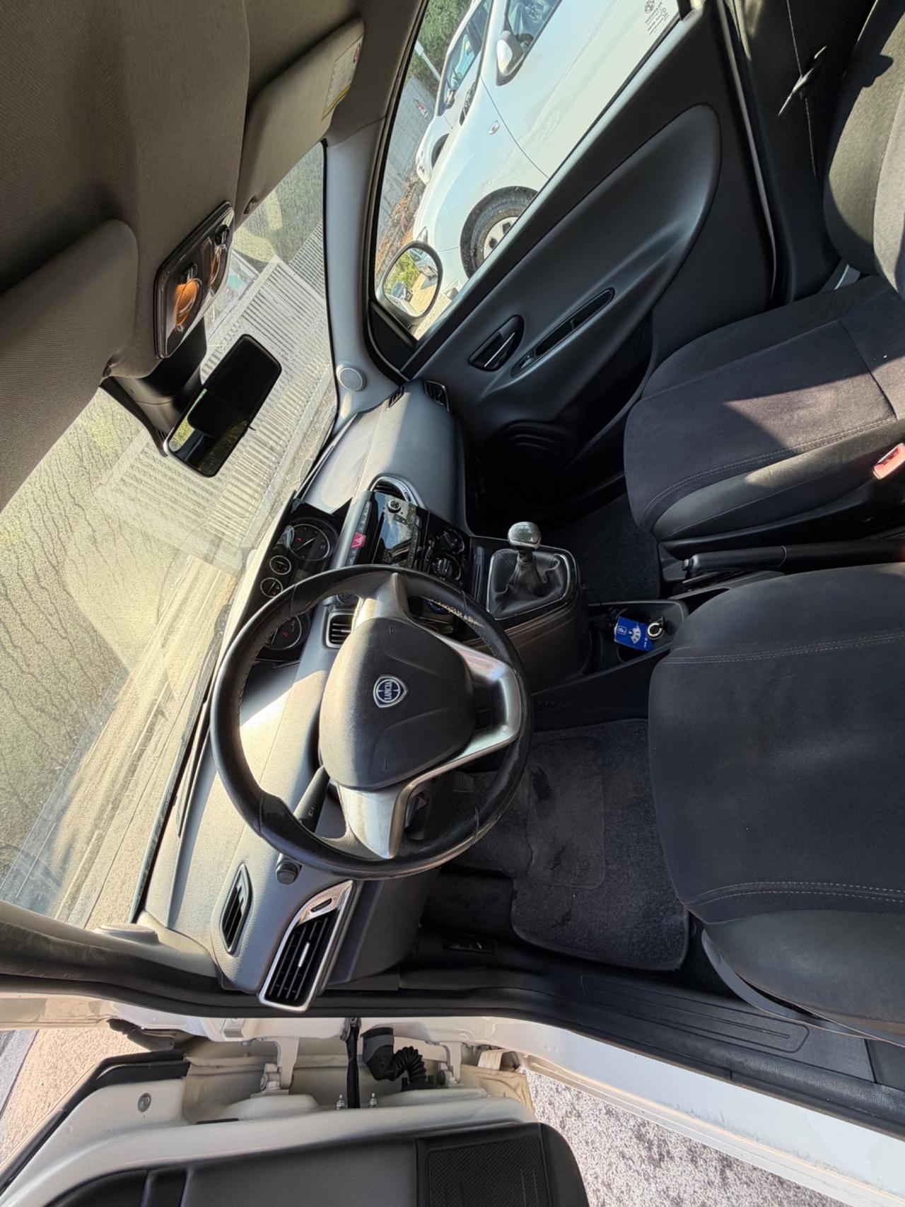 Lancia Ypsilon 1.3 MJT 16V 95 CV 5 porte S&S Gold