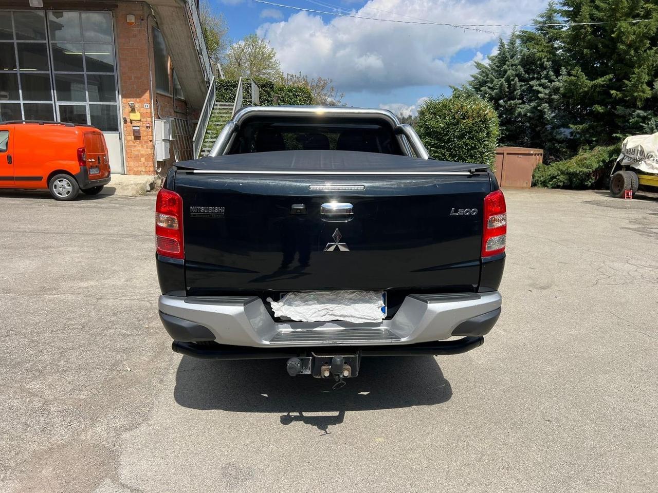 Mitsubishi L200 2.4 DI-D/181CV Double Cab