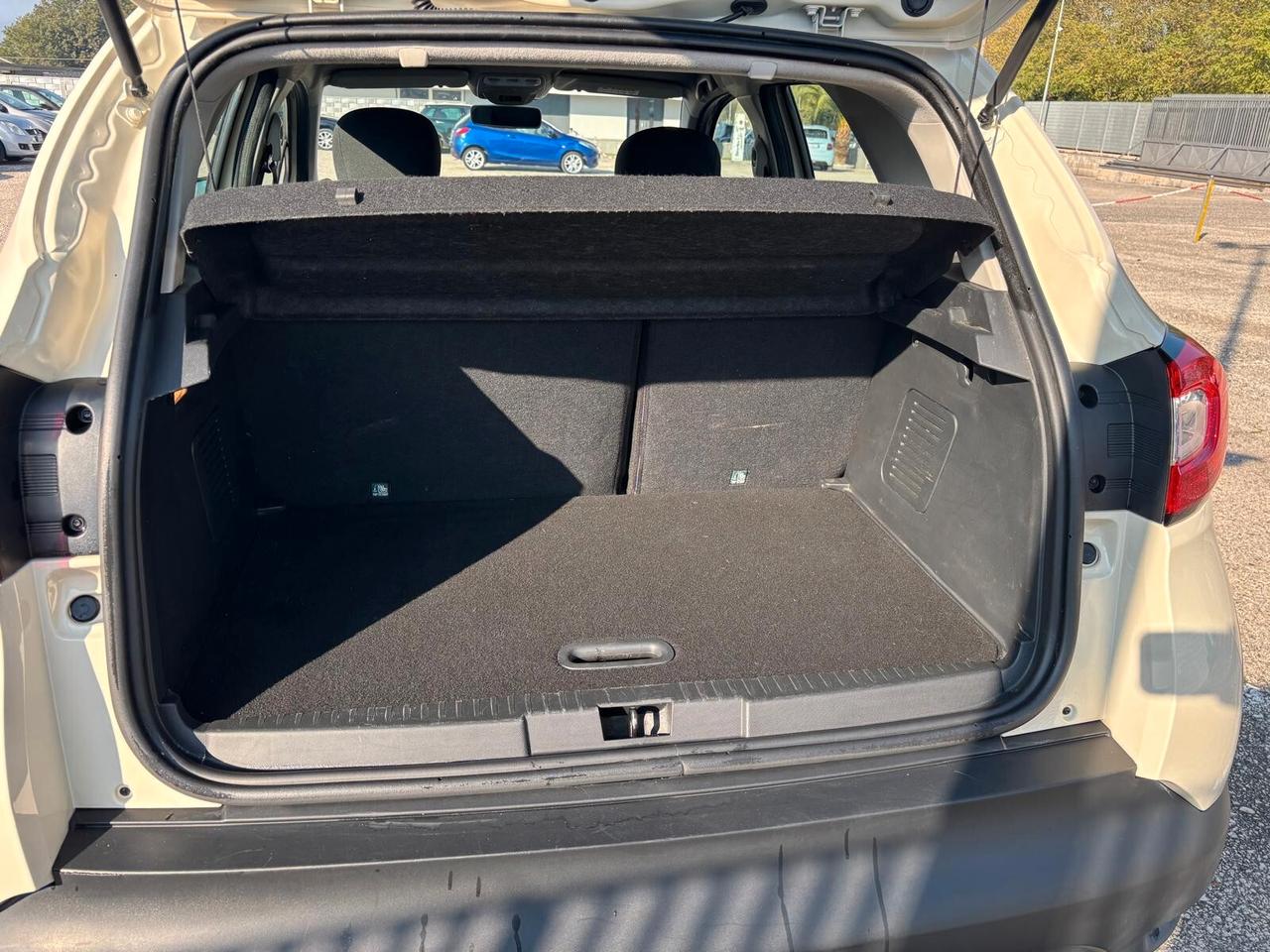 Renault Captur 900 TCe INTENS - 2015