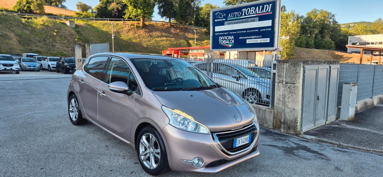 Peugeot 208 1.4 HDi 68 CV 5 porte Allure NEOPATENTATI