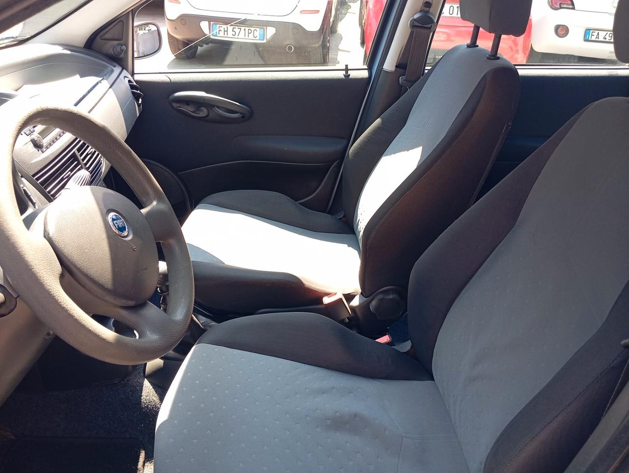 Fiat Punto 1.2 5 porte Active Natural Power
