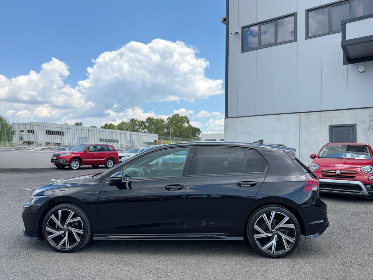 Volkswagen Golf 8 2.0 TDI 150 CV DSG SCR R-Line