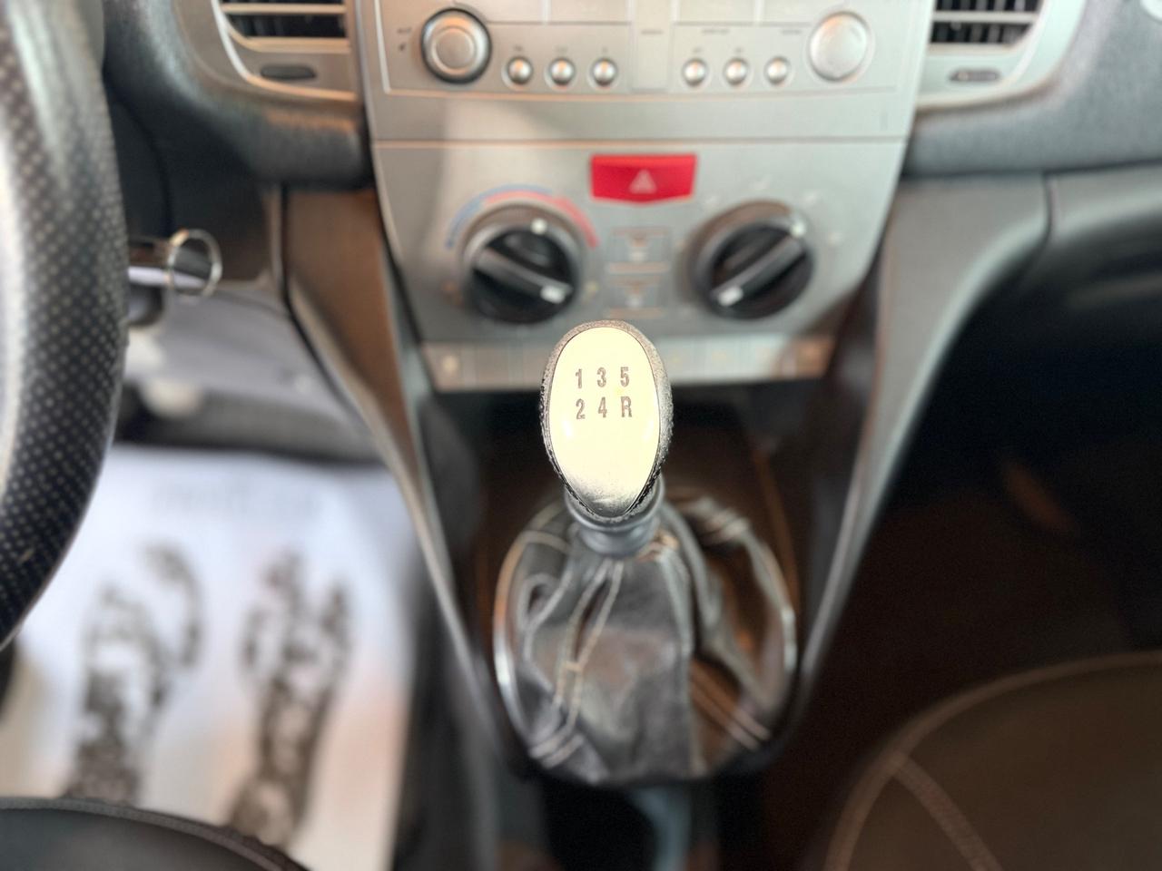 Lancia Ypsilon 1.2 Momo Design NEOPATENTATI