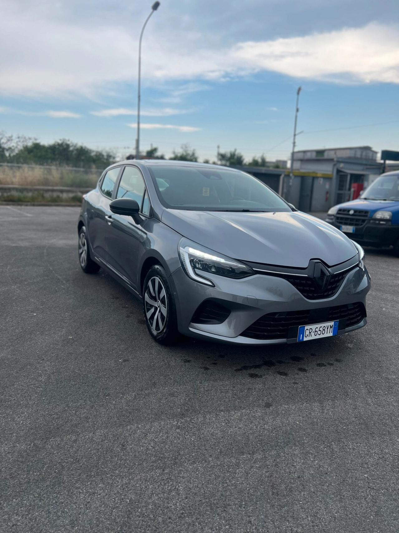 Renault Clio 65 CV 2024 NEOPATENTI IVA ESPOSTA