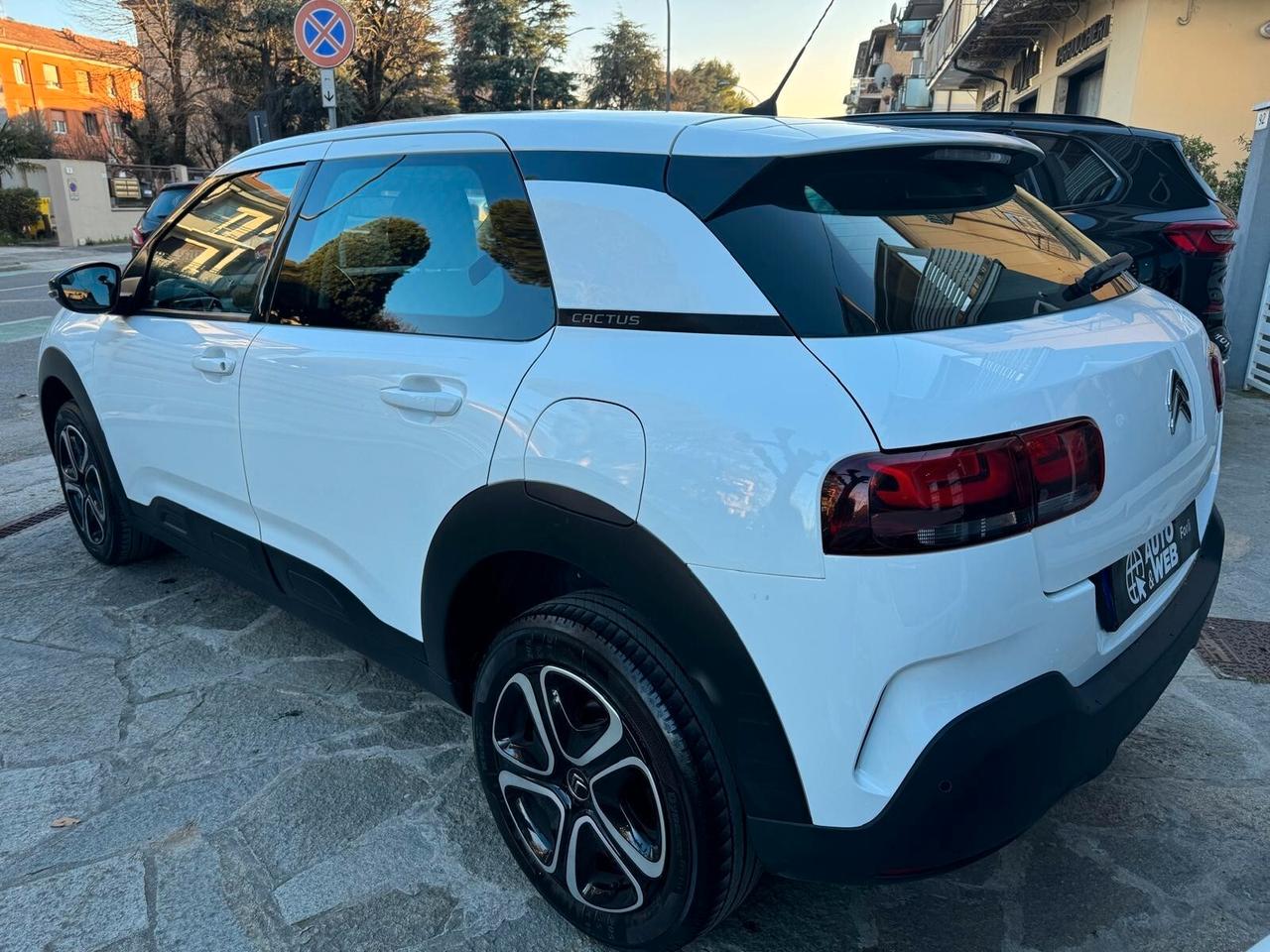 CITROEN C4 CACTUS BlueHDI 120 EAT6 SHINE P. NEOP.