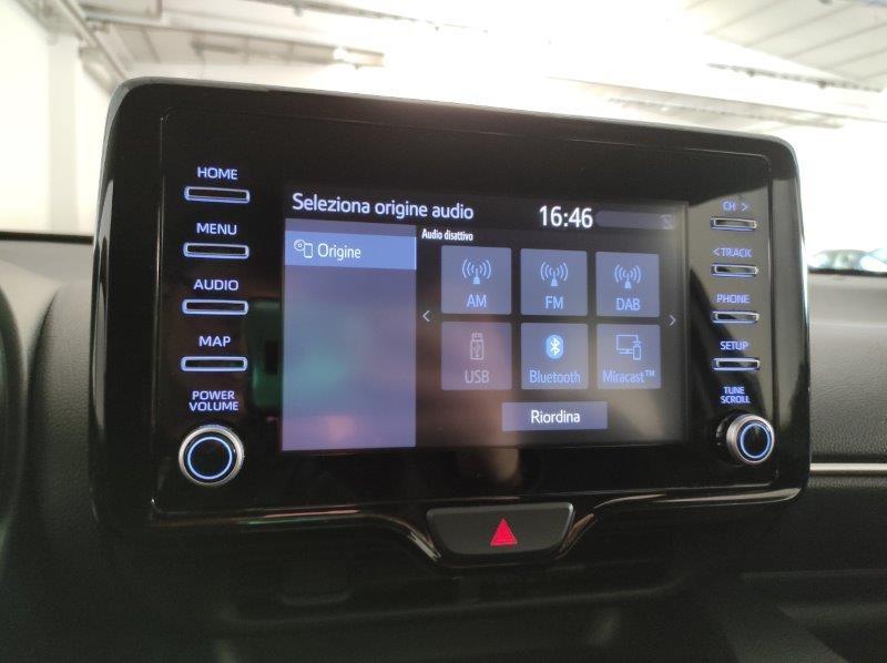 TOYOTA Yaris 4ª serie - Yaris 1.5 Hybrid 5 porte Business