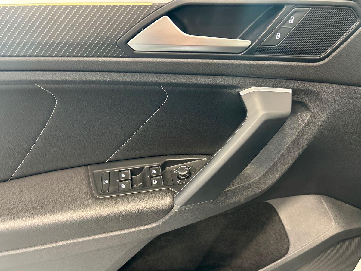 VOLKSWAGEN Tiguan II 2021 - Tiguan 2.0 tdi R-Line 150cv dsg