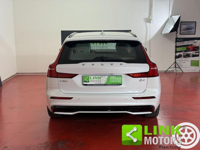 VOLVO V60 B4 (d) aut Ultimate Dark 19" IVA ESP. GARANZIA 24