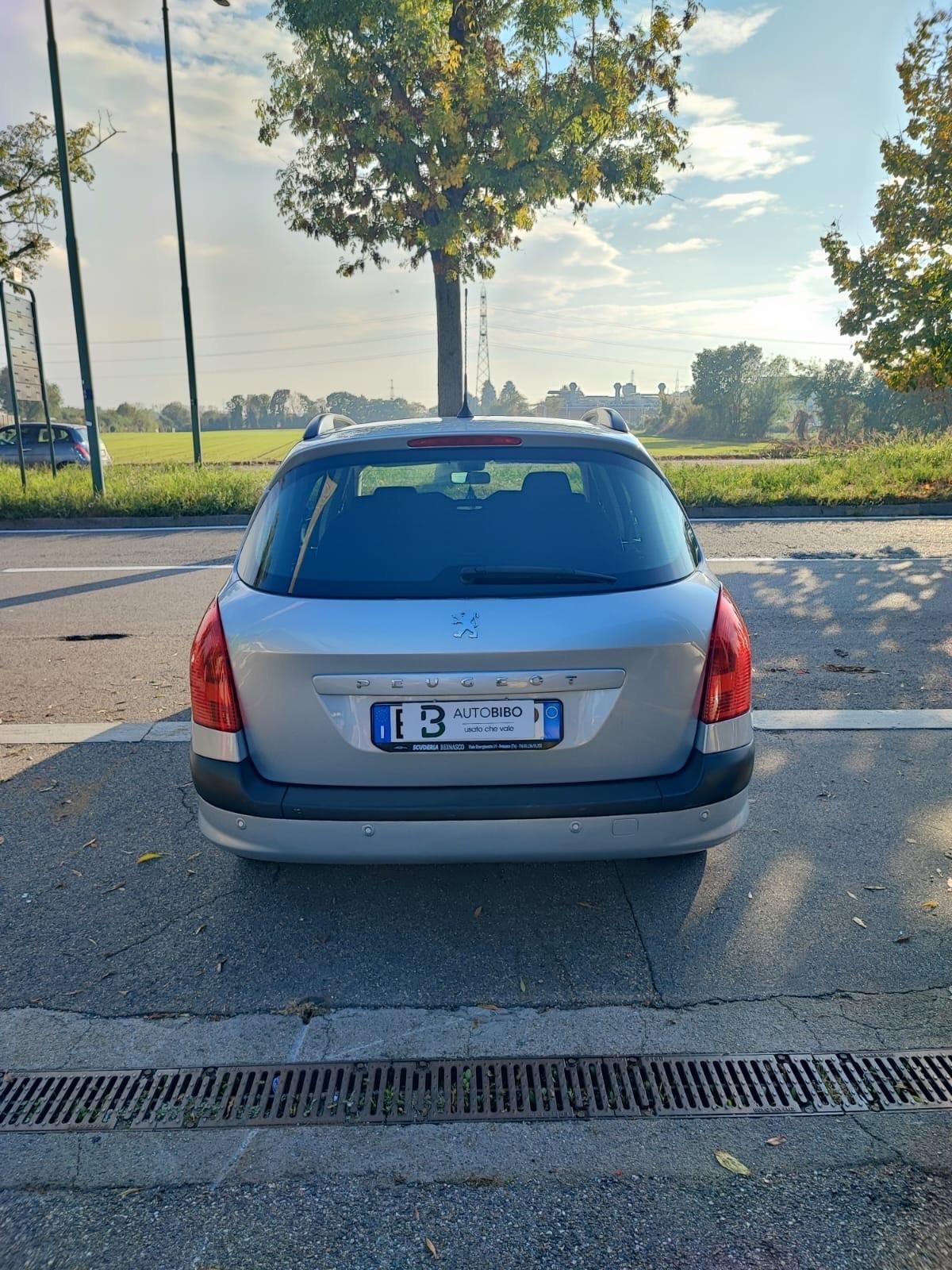 Peugeot 308 1.6 8V HDi 112CV SW Business