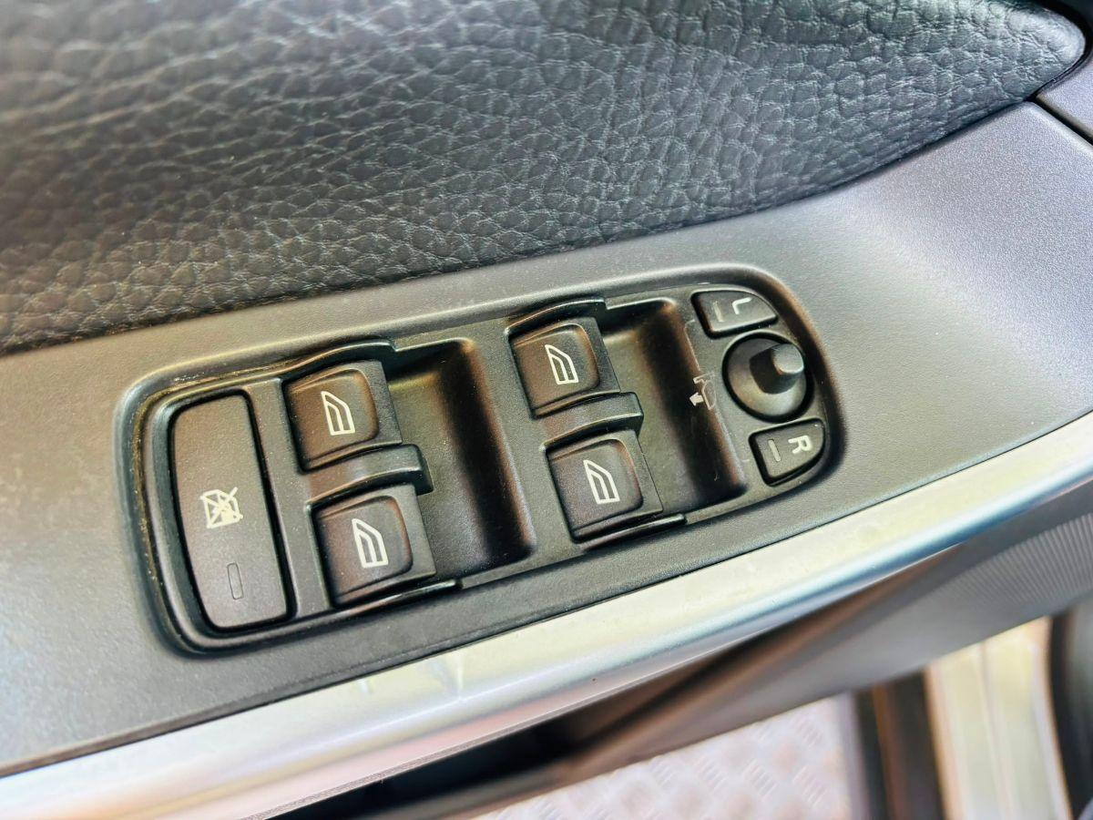 Volvo XC60 2.4 D5 Automatica AWD Tetto Summum