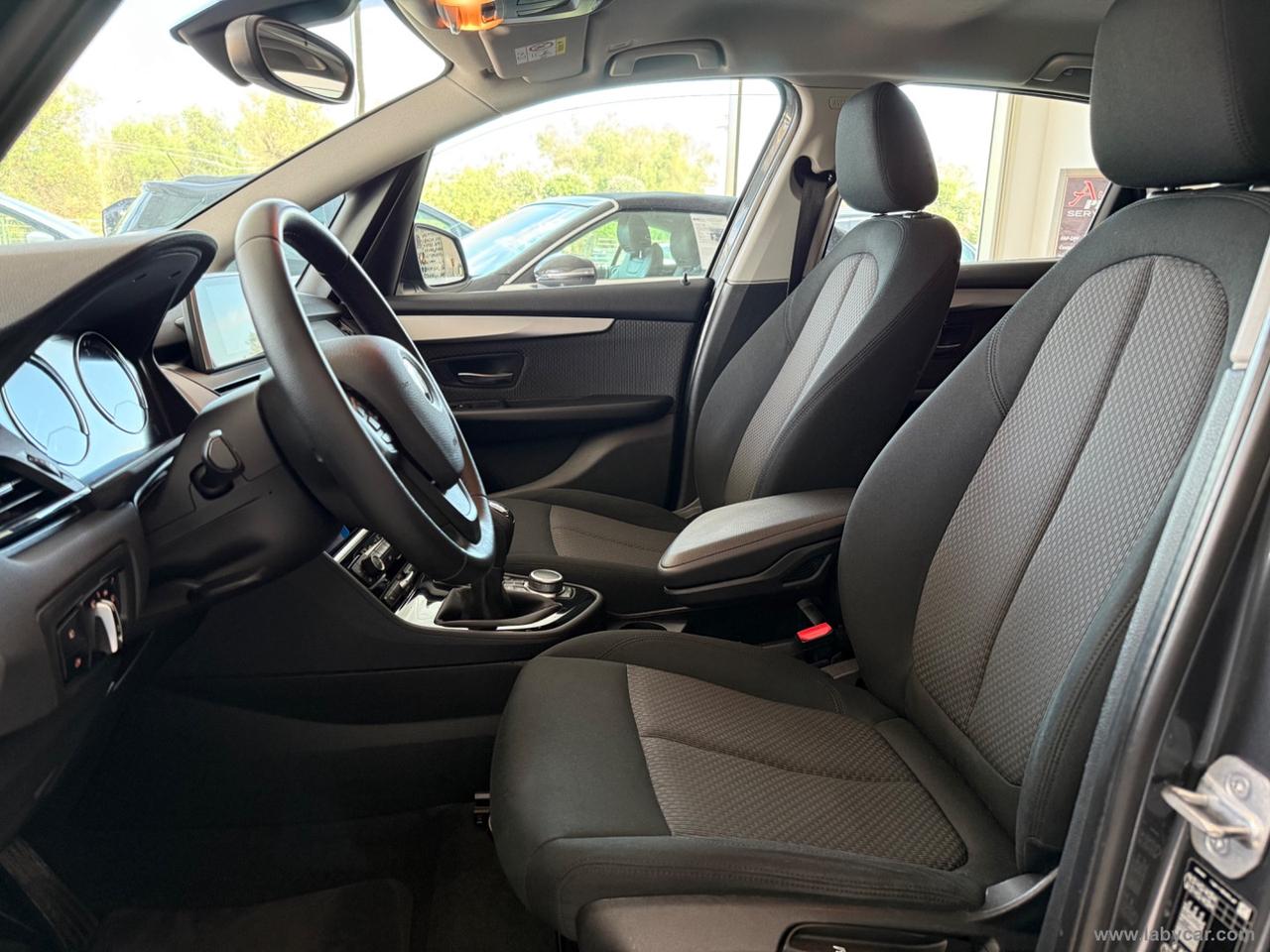 BMW 216d Active Tourer Business