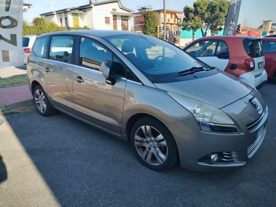 PEUGEOT 5008 DIESEL 7POSTI