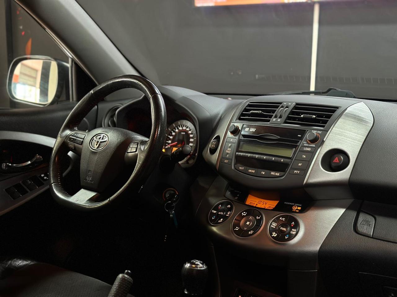 Toyota RAV 4 2.2 D-4D Exclusive #10902