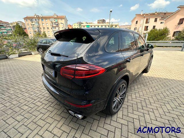 PORSCHE Cayenne 3.0 Diesel Platinum Edition