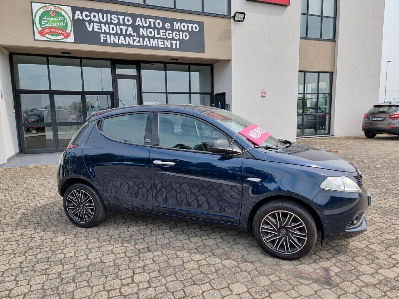 Lancia Ypsilon 1.2 GPL Ecochic | NEOPATENTATI