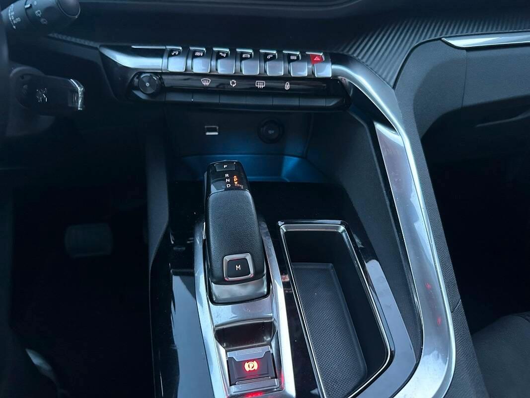 Peugeot 3008 1.5 bluehdi Allure s&s 130cv eat8