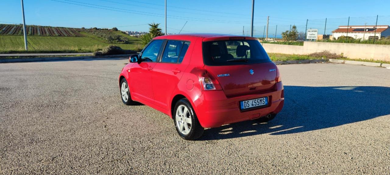 Suzuki Swift 1.3 DDiS 5p. GL