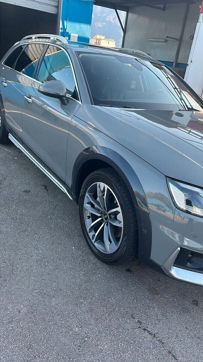 Audi A4 allroad 40 TDI 204 CV S tronic Identity Contrast