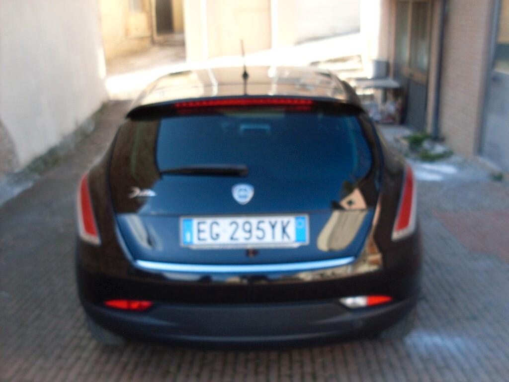 Lancia Delta 1.6 MJT DPF Gold