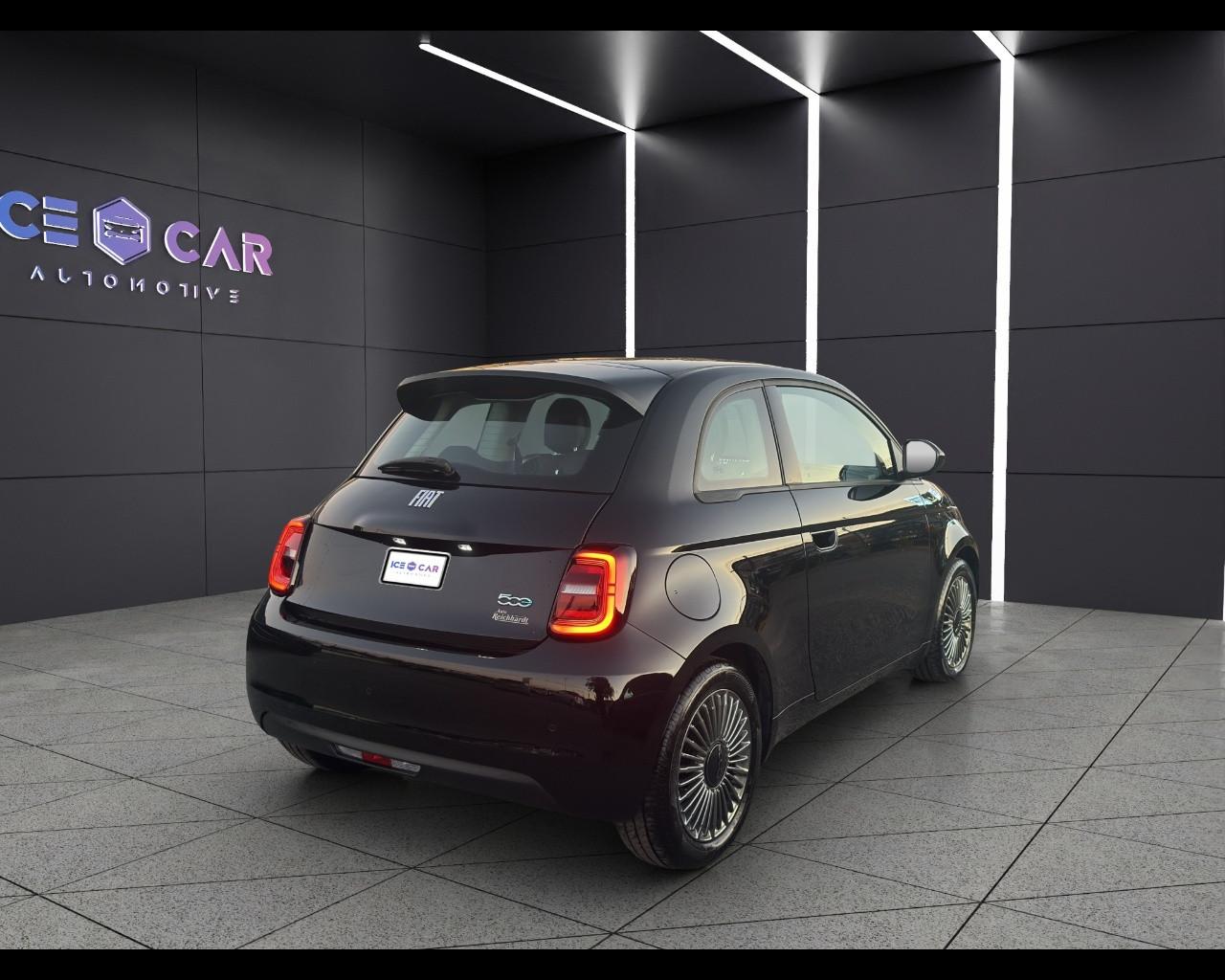 FIAT 500e - 500e Berlina 42 kWh Icon +