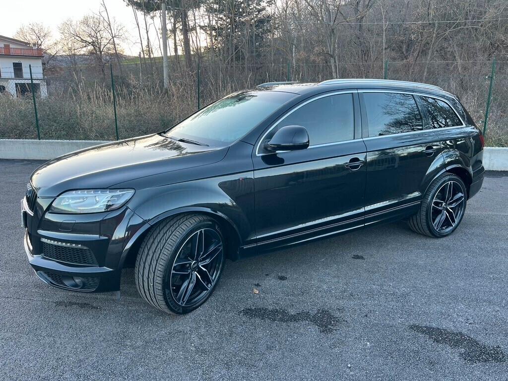 Audi Q7 3.0 V6 TDI 233CV quattro tiptronic S-LINE