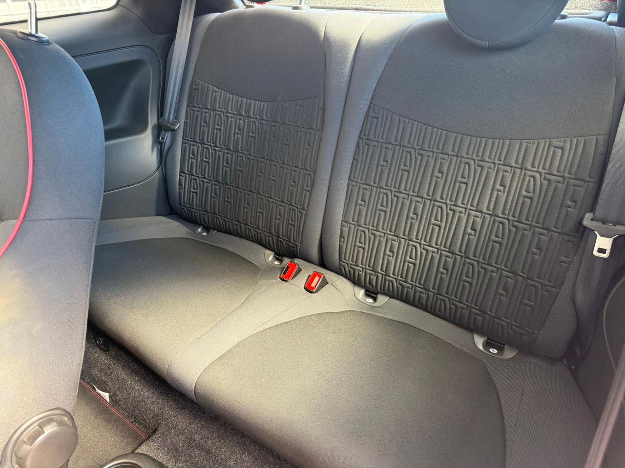 Fiat 500 1.0 Hybrid Red