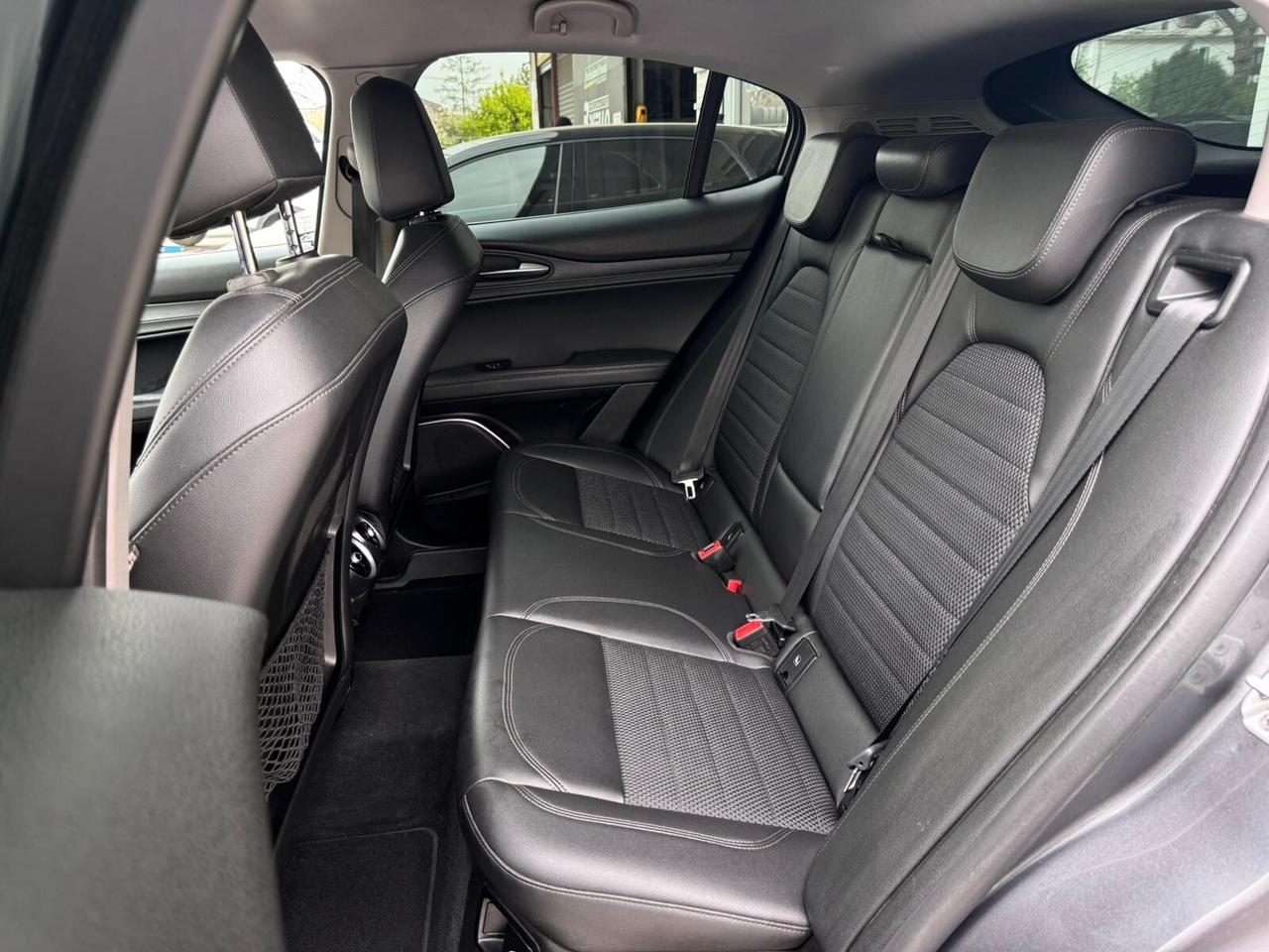 Alfa Romeo Stelvio 2.2 Turbodiesel 210 CV AT8 Q4 Super