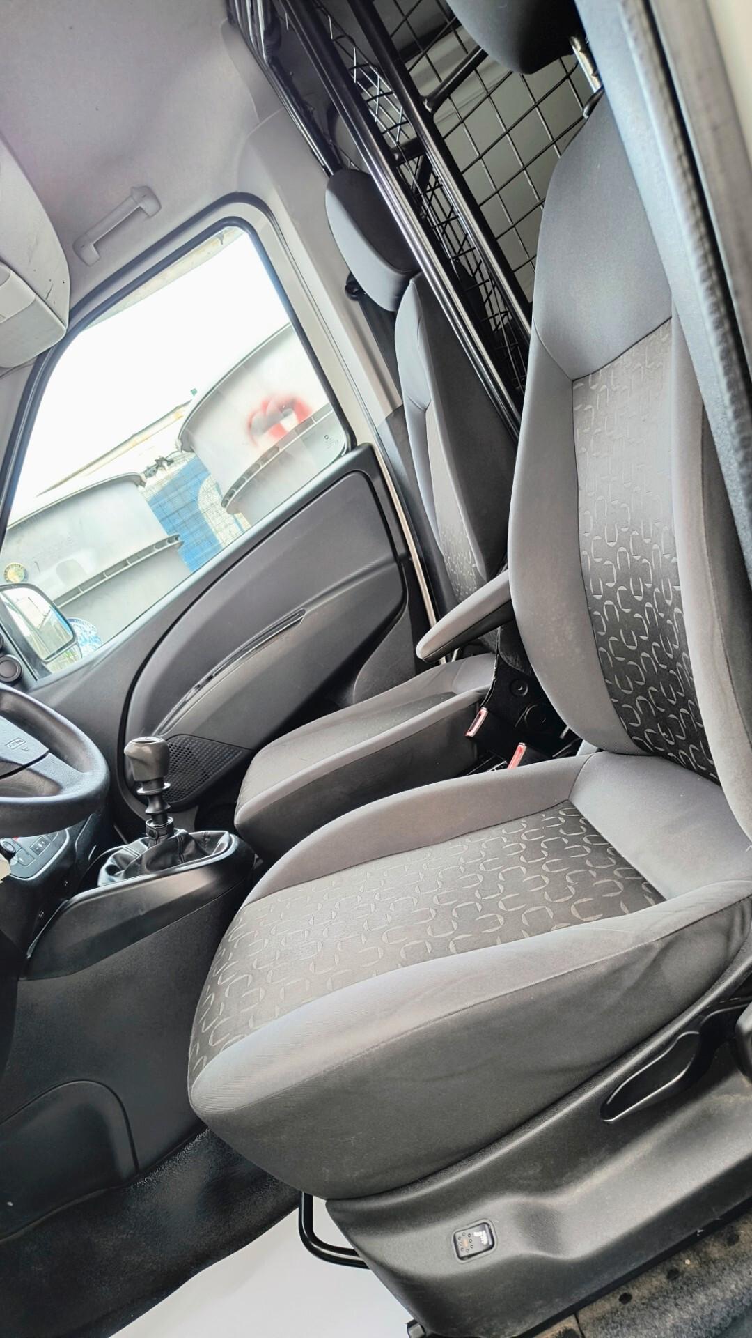 Fiat Doblo 1.6 MJT 16V Dynamic sensori clima gancio traino