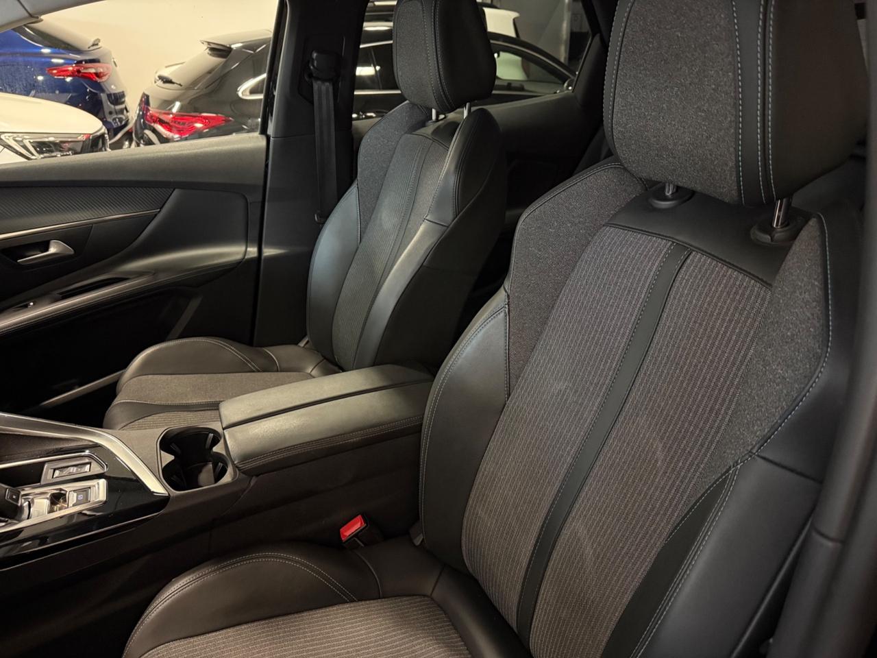 Peugeot 3008 BlueHDi 130 S&S EAT8 Allure