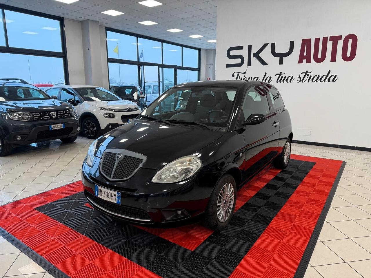 Lancia Ypsilon 1.2 Oro