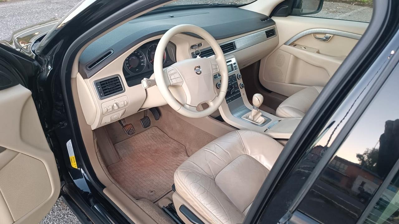 Volvo XC 70 momentum