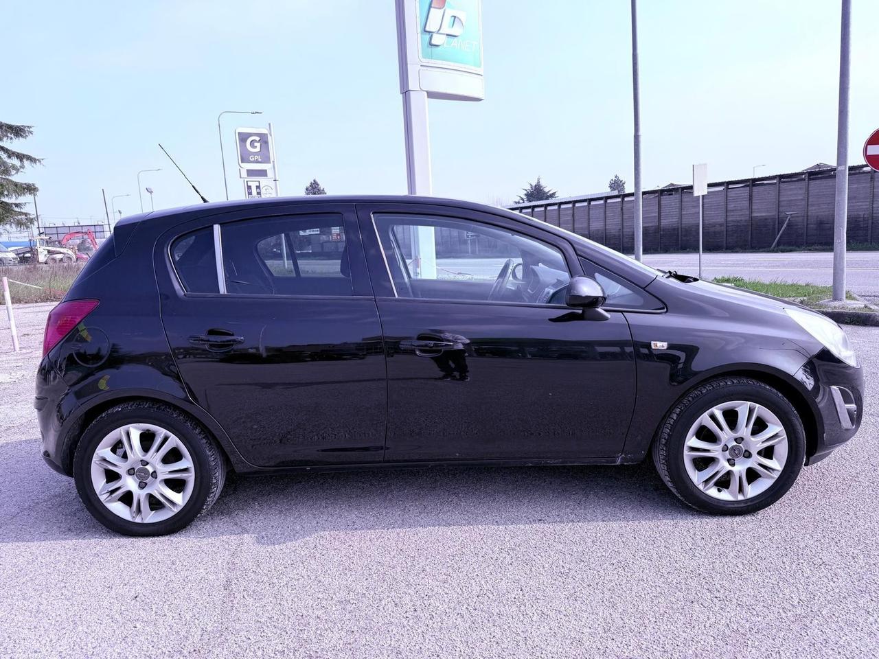 Opel Corsa 1.2 85CV 5 porte GPL-Ok neopatentati