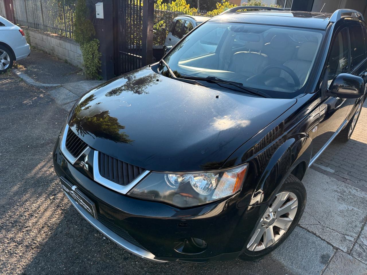 Mitsubishi Outlander 2.2 DI-D Instyle 7 p.ti DPF