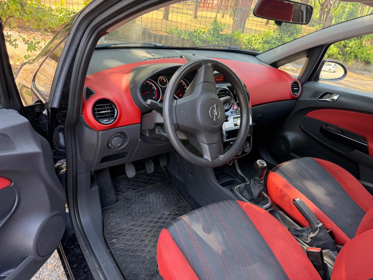Opel Corsa 1.2 3 porte Enjoy