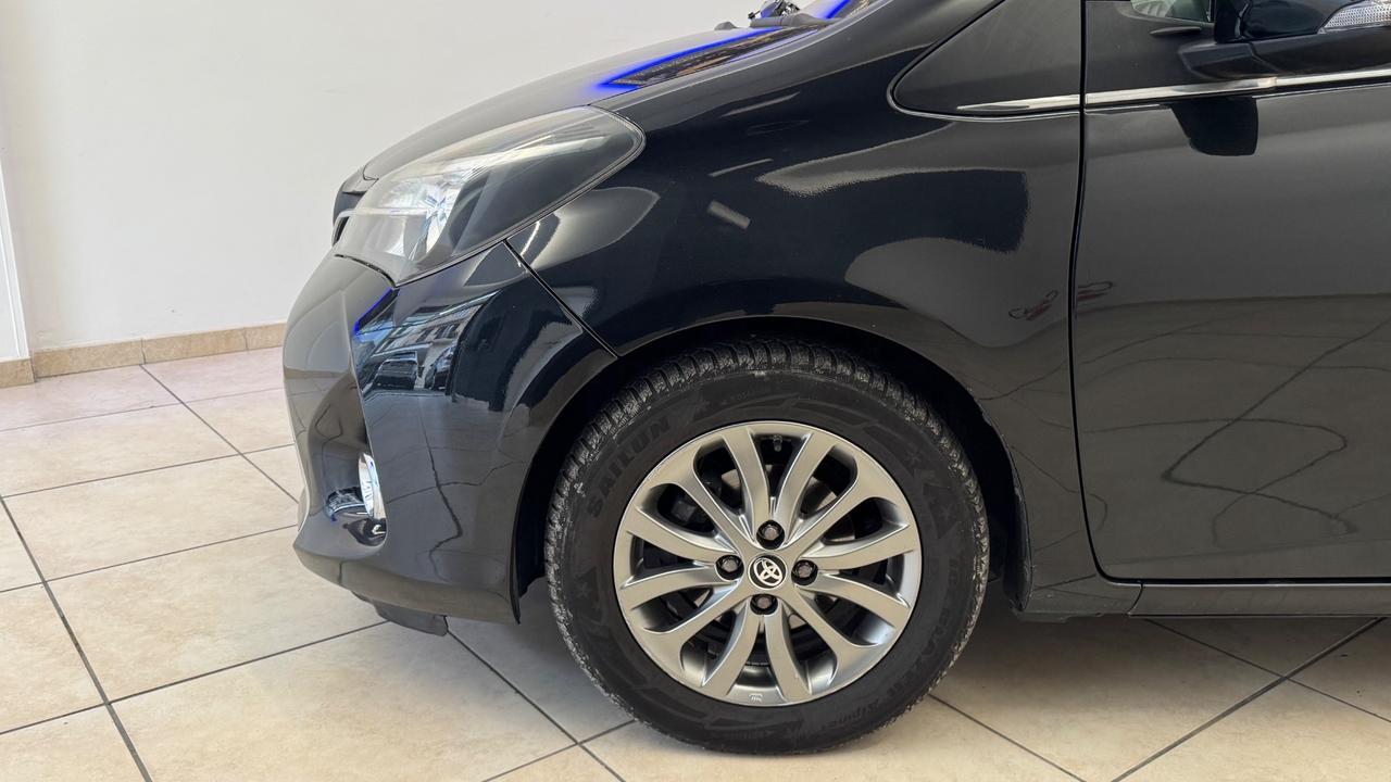 Toyota Yaris 1.4 D-4D 5 porte Lounge-2016