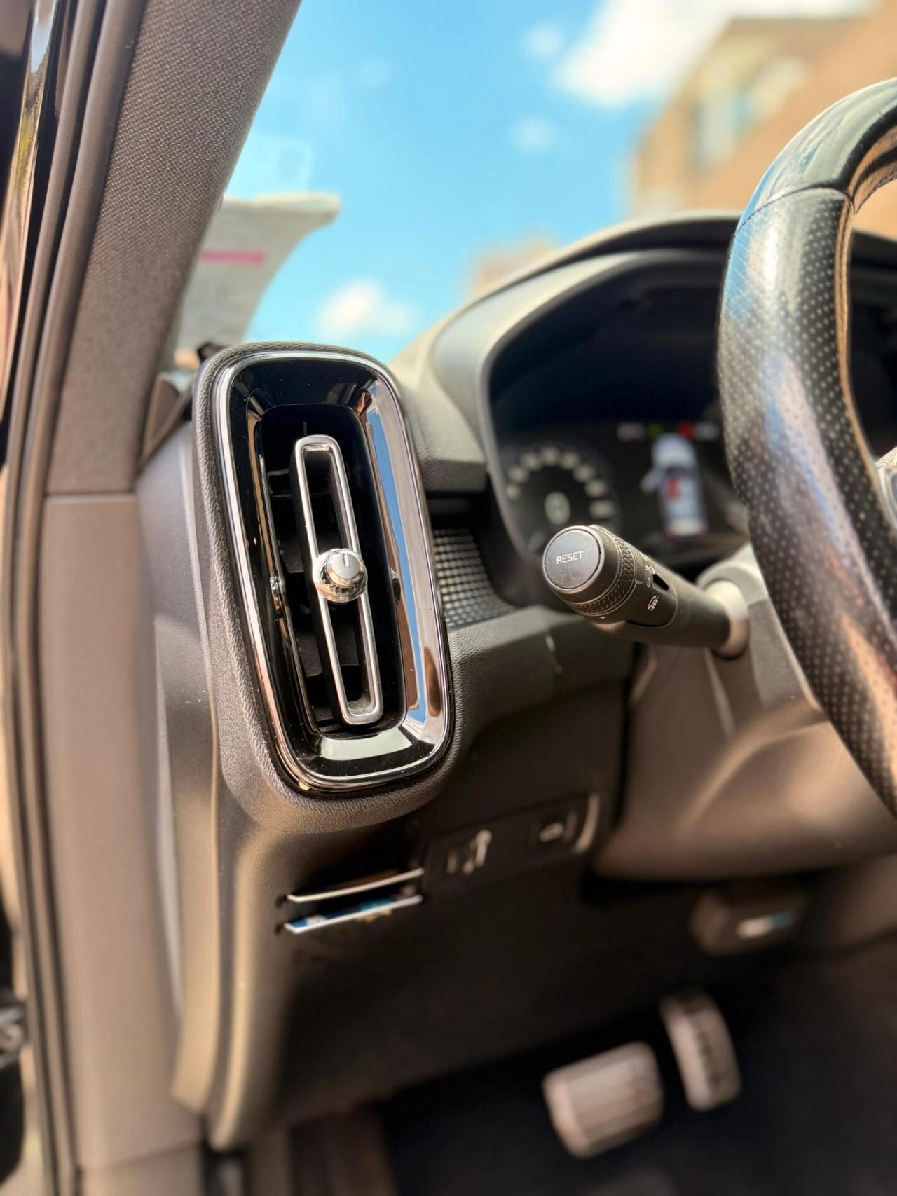 Volvo XC40 D3 Geartronic R-design N1
